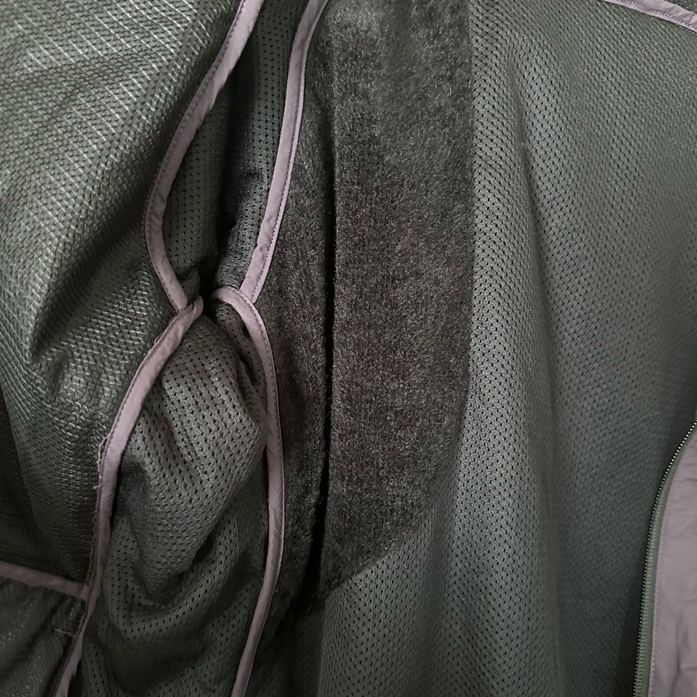 Mountain Hardwear kor airsheild Purple Hooded Jacket xl nwot - Picture 3 of 6